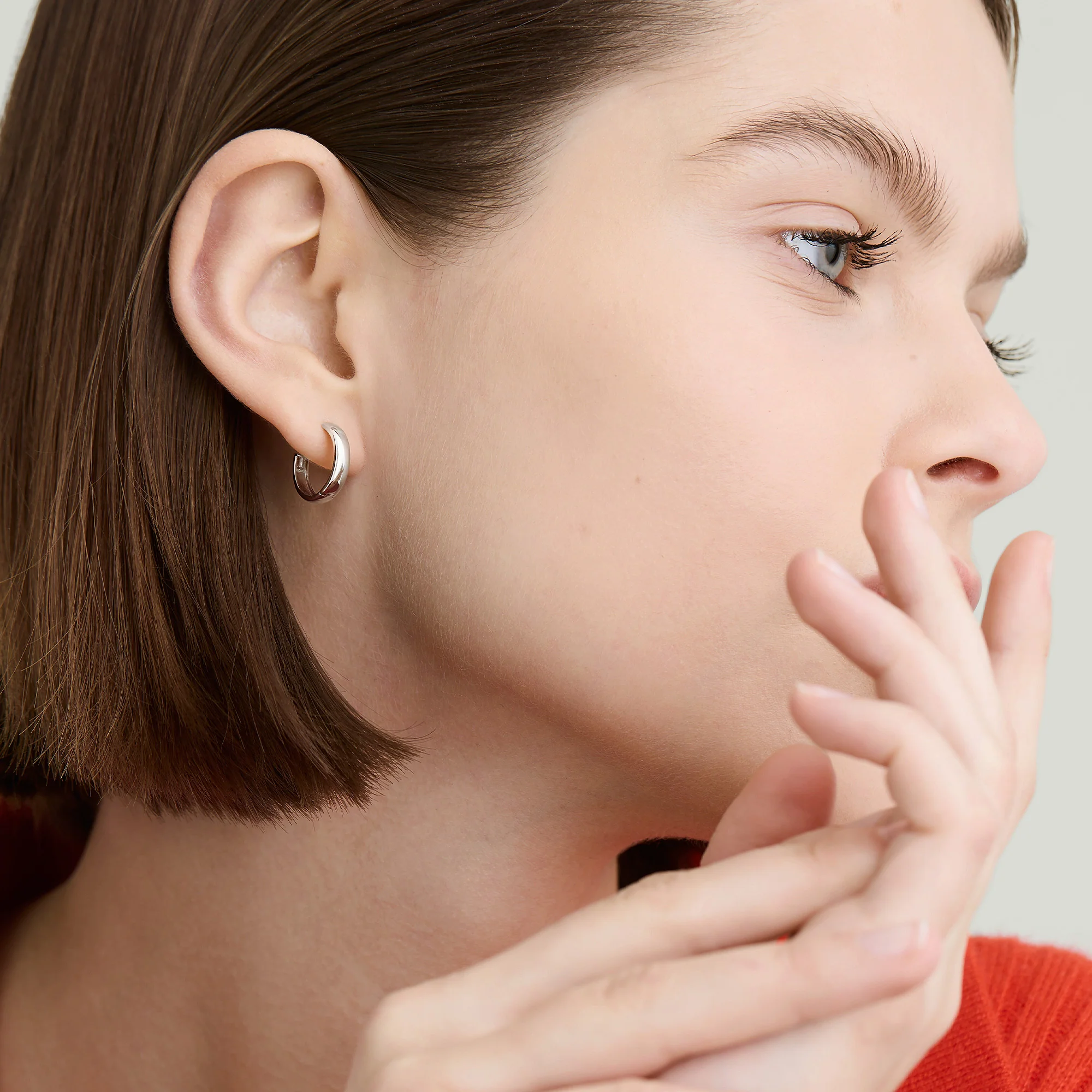 Bold Small Hoops - Image 12