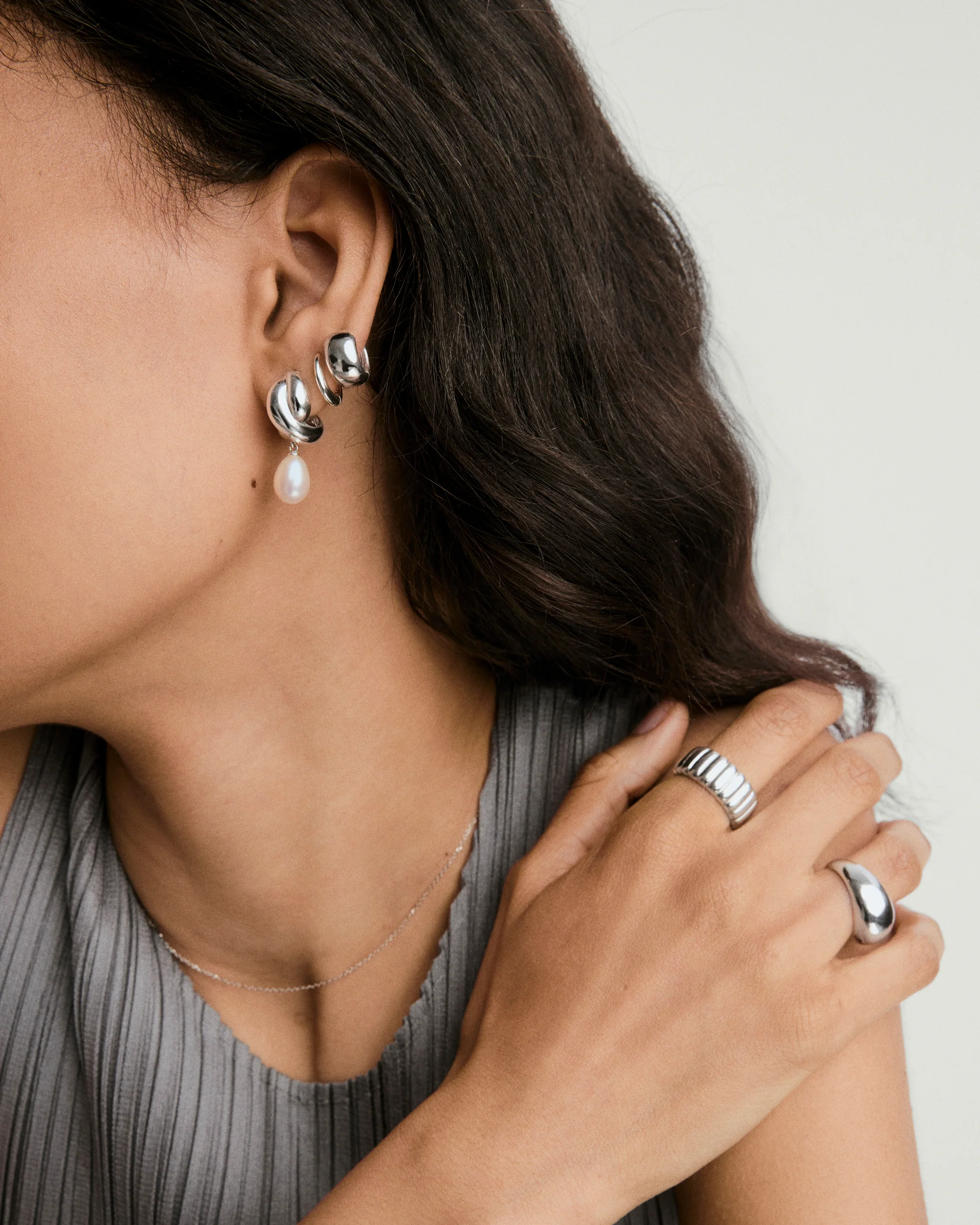 Dôme Brioche Pearl Drop Earring - Image 6