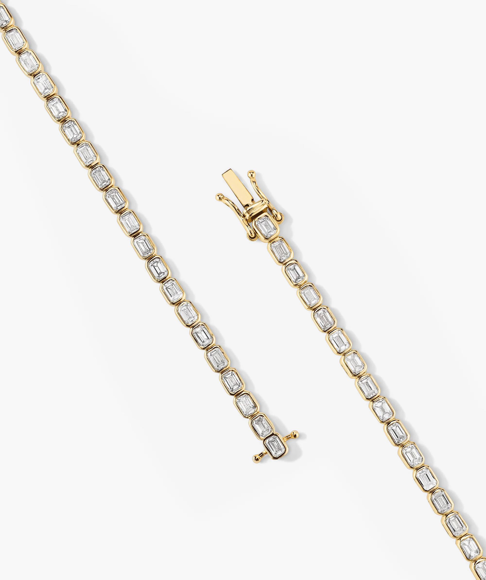 Lab Grown Diamond Emerald Cut Bezel Tennis Bracelet - Image 4
