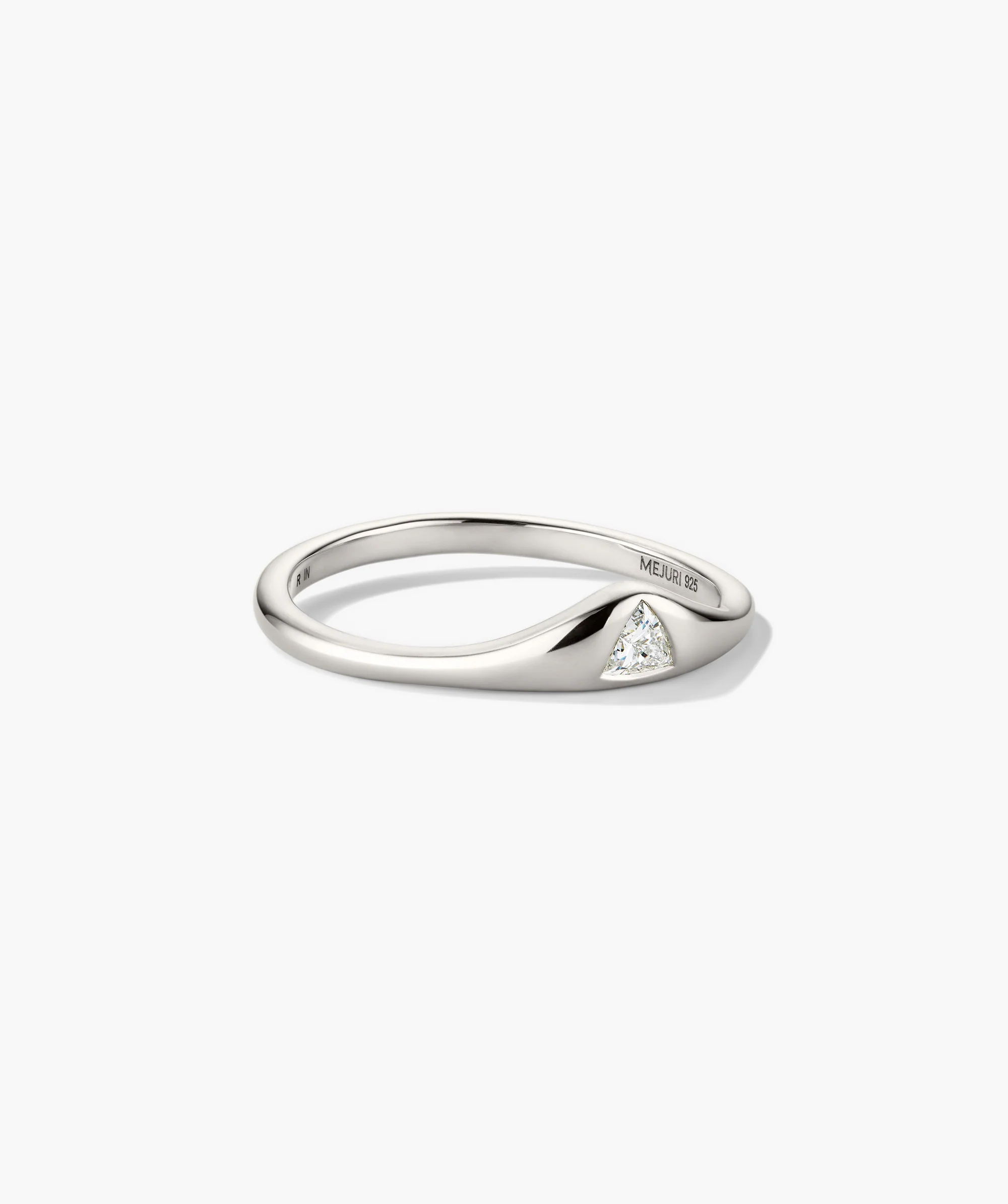 Organic DĂ´me Crescent Nesting Ring