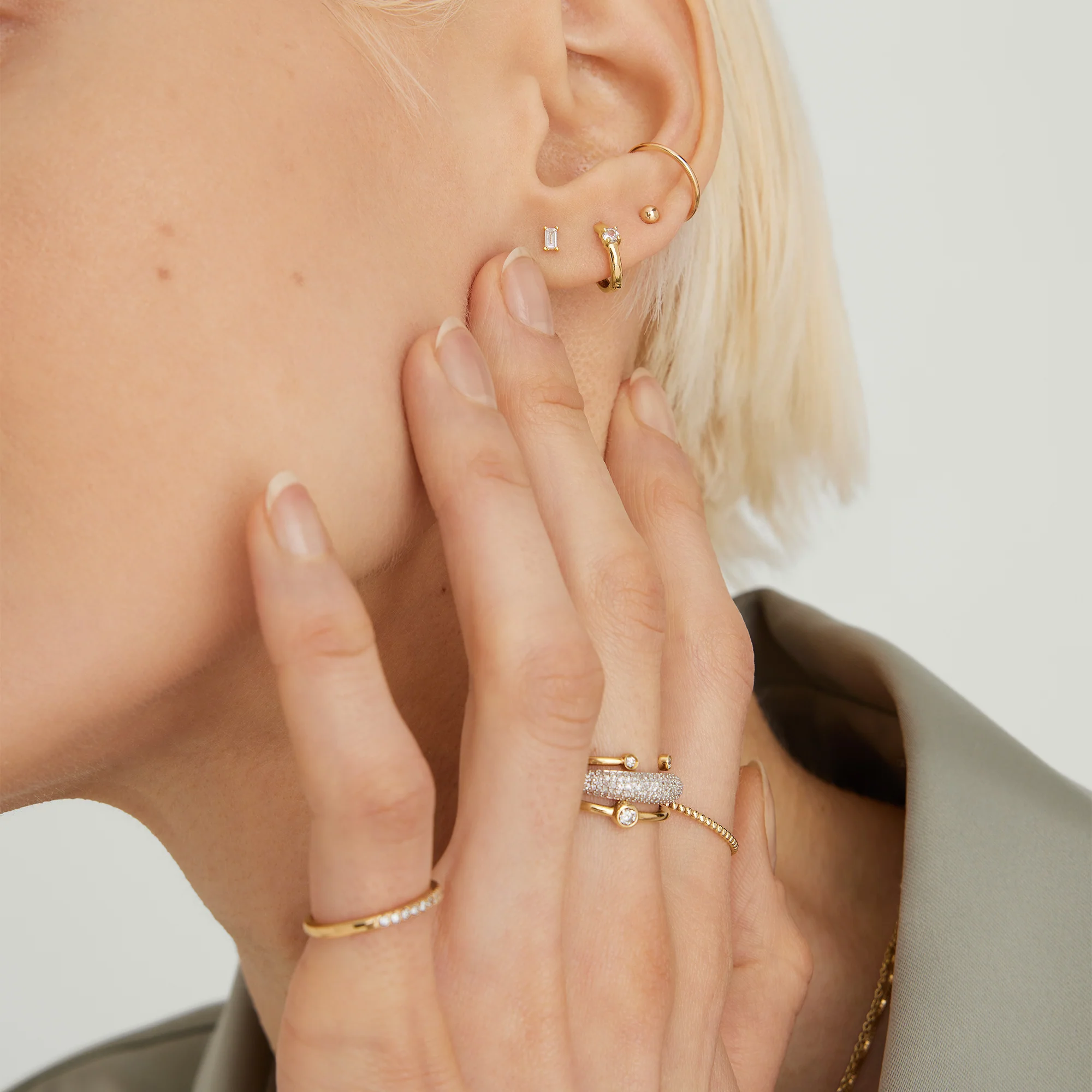 Piercing Studio - Baguette Diamond Flat Back Stud - Image 3